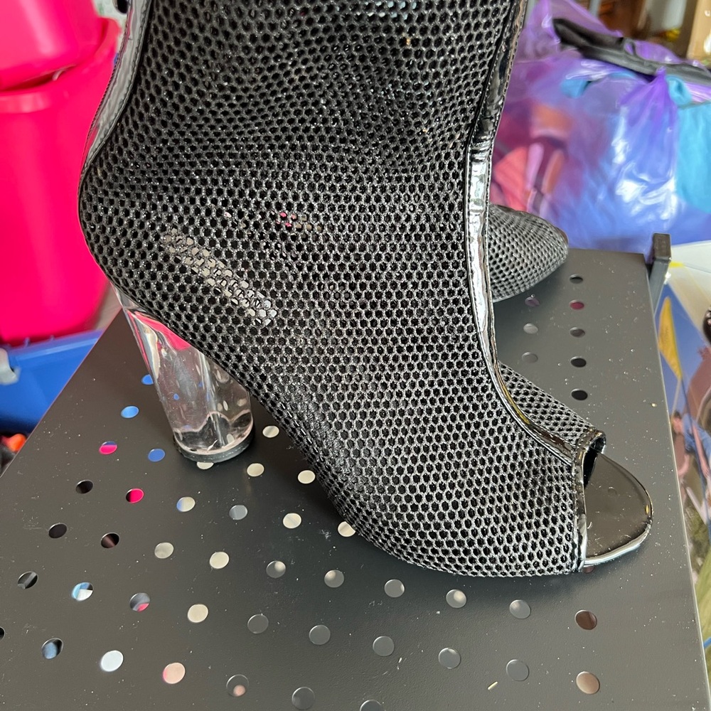 Stylish Black Mesh Peep-Toe Heels